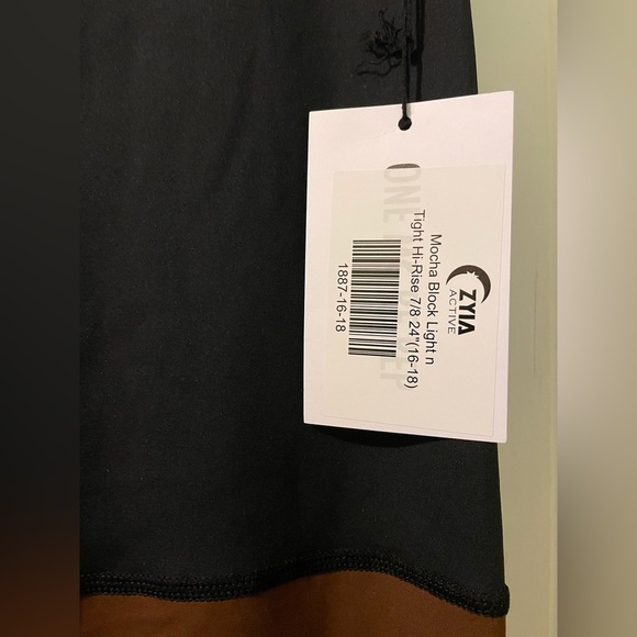 Light n tight ZYIA 7/8 leggings- 16-18 NWOT - Picture 8 of 8